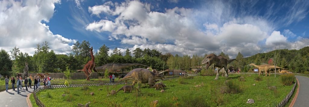 Jura Park Bałtów_park dinozaurów_atrakcje dla dzieci_rodzinnykompas.pl