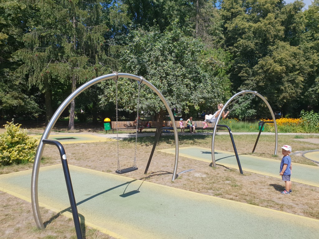 Park trampolin AWF - plac zabaw - atrakcje dla dzieci Warszawa - Rodzinny Kompas 8