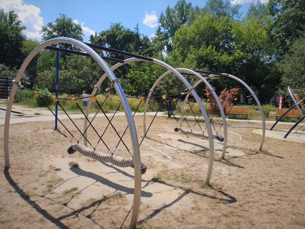 Park trampolin AWF - plac zabaw - atrakcje dla dzieci Warszawa - Rodzinny Kompas 5