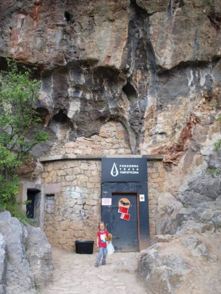 Jaskinie na Kadzielni - podziemna trasa turystyczna - Rodzinny Kompas 1